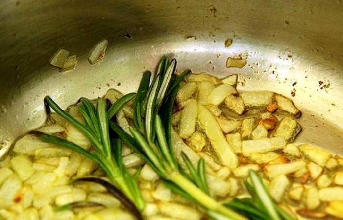 Рецепт Жаркое из баранины и овощей в горшочках шаг-9