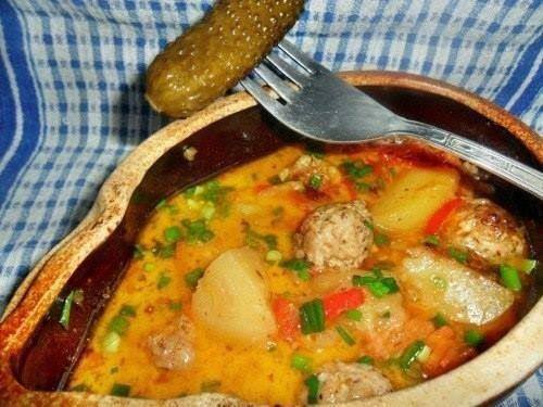 Рецепт Куриные фрикадельки с овощами в горшочке Готовим Мясо Куриные фрикадельки с овощами в горшочке