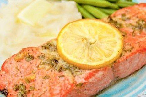 Рецепт Лосось, запеченный с чесноком и горчицей Готовим Рыба Лосось, запеченный с чесноком и горчицей