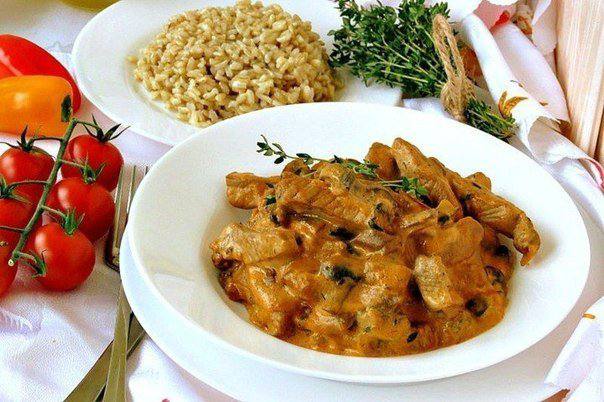Рецепт Свинина по-строгановски с грибами Готовим Мясо Свинина по-строгановски с грибами