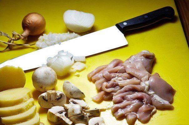 Рецепт Фрикасе из курицы с картофелем шаг-1