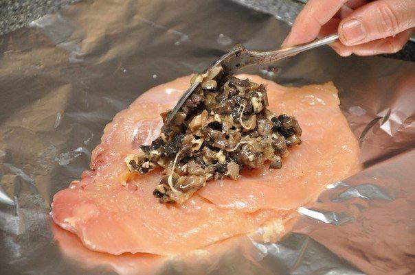 Рецепт Куриные бомбочки с грибами и сыром шаг-5