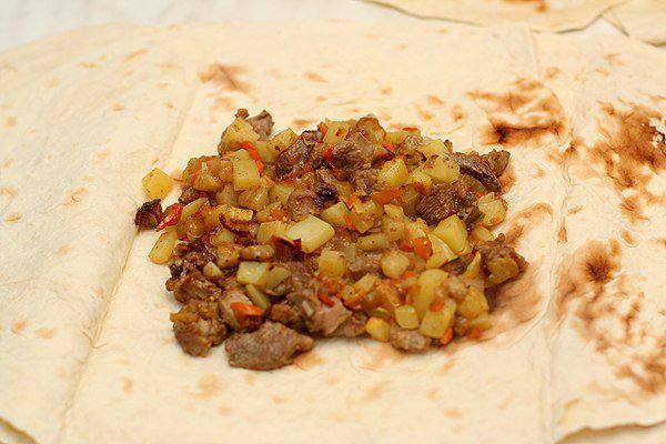 Рецепт Мясо в армянском лаваше шаг-7