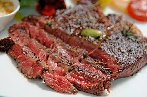 Рецепт Стейк с соусом из красного вина Готовим Мясо Стейк с соусом из красного вина