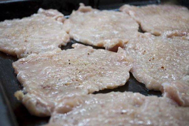 Рецепт Свиные отбивные со сметаной  шаг-2