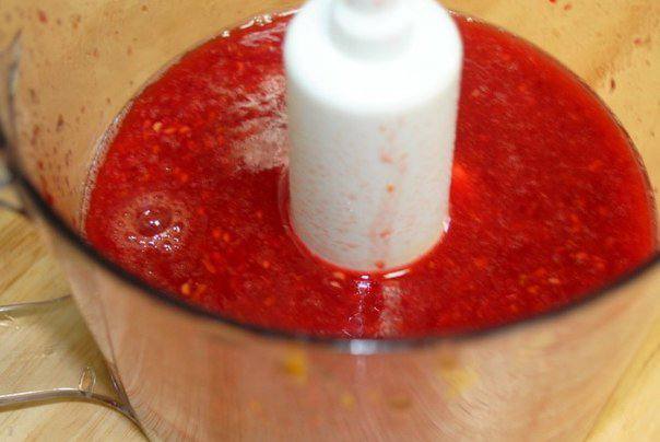 Рецепт Утиные окорочка с малиновым соусом шаг-6