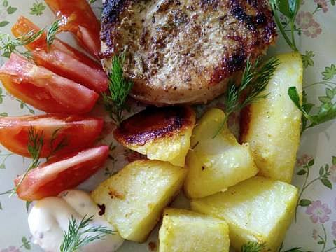 Рецепт Мясо в духовке с картошечкой  шаг-2