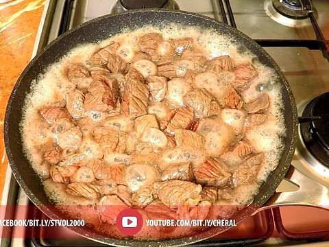 Рецепт Мясо в горшочках с картошкой к Новому Году  шаг-4