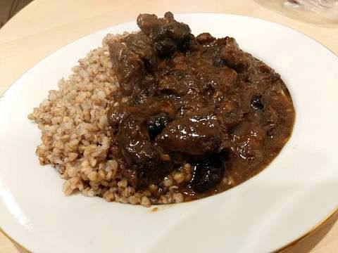 Рецепт Тушёное мясо с черносливом  шаг-4