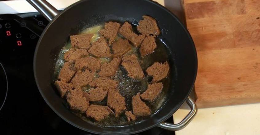 Рецепт Цыганский шашлык из четырех видов мяса с черным хлебом шаг-5