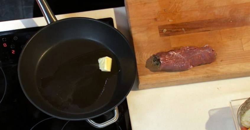 Рецепт Фаршированная свинина с соусом из порея шаг-6