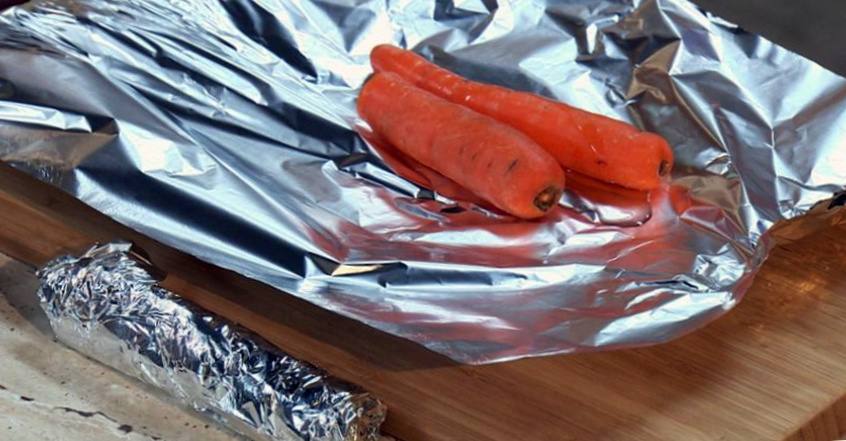 Рецепт Говяжья печёнка с морковью в яблочном соусе шаг-1