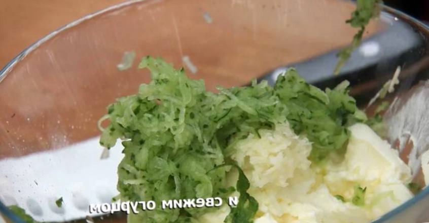 Рецепт Котлетки из баранины и салат с овощами гриль шаг-6