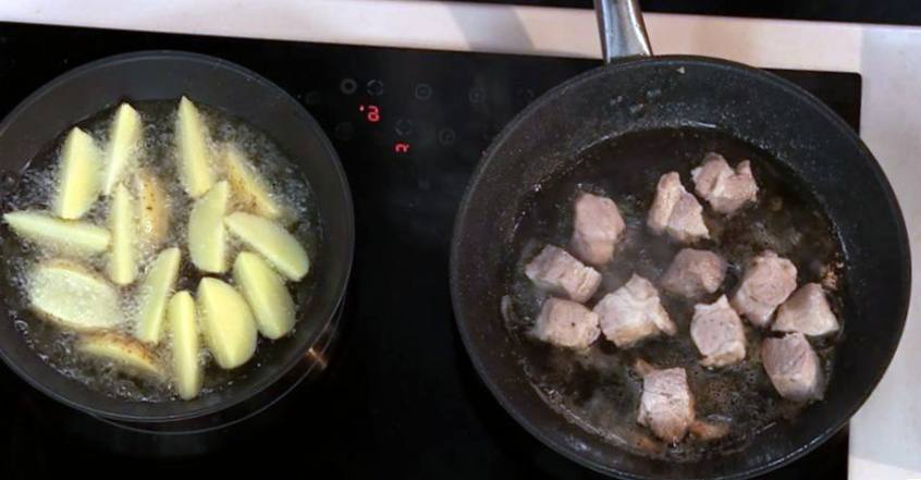 Рецепт Оджахури из свинины с жареным луком шаг-5