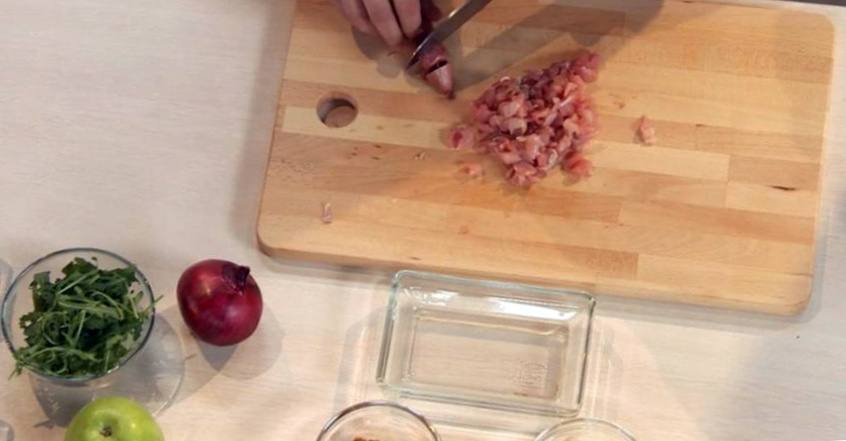 Рецепт Рулет из кролика с яблочным салатом шаг-1