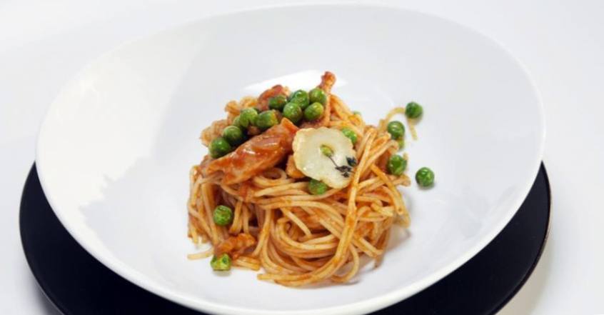 Рецепт Спагетти со свининой в томатном соусе  шаг-4