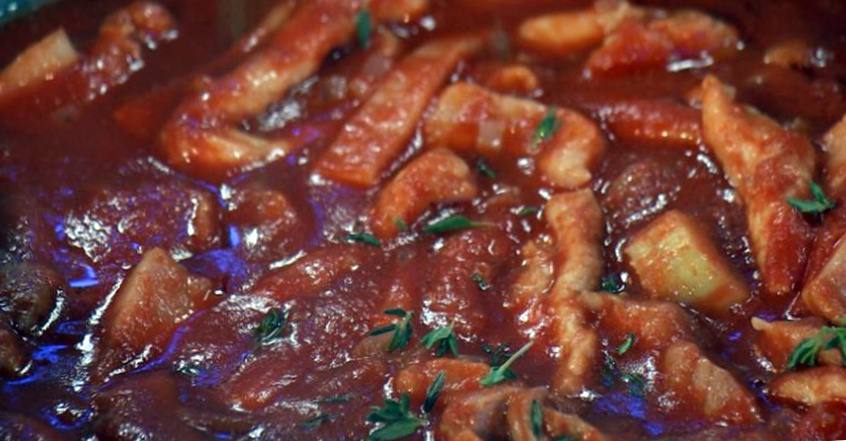 Рецепт Спагетти со свининой в томатном соусе  шаг-2
