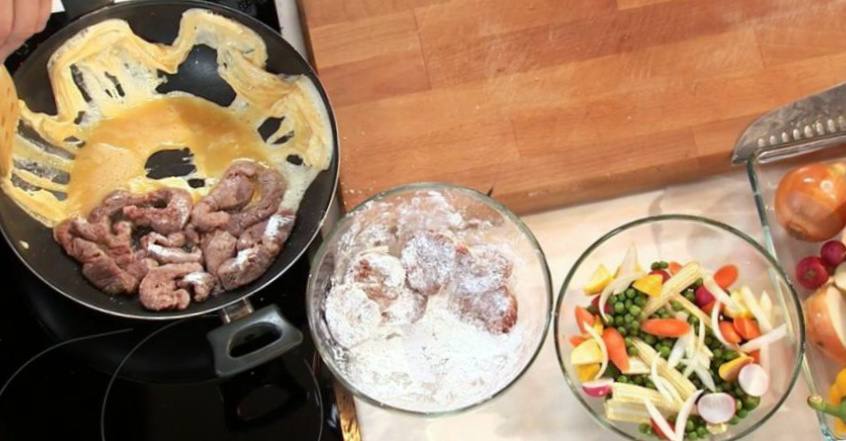 Рецепт Стир-фрай из говядины с бэби-овощами шаг-8