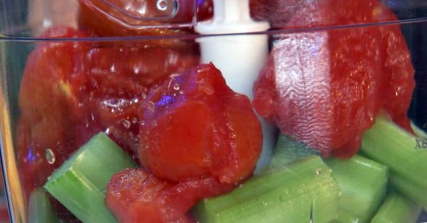 Рецепт Свинина на косточке с картофелем фри и томатным соусом  шаг-4