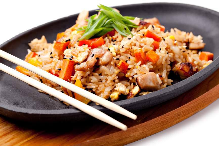 Рецепт Быстрый плов с сардельками и кукурузой Готовим Мясо Быстрый плов с сардельками и кукурузой