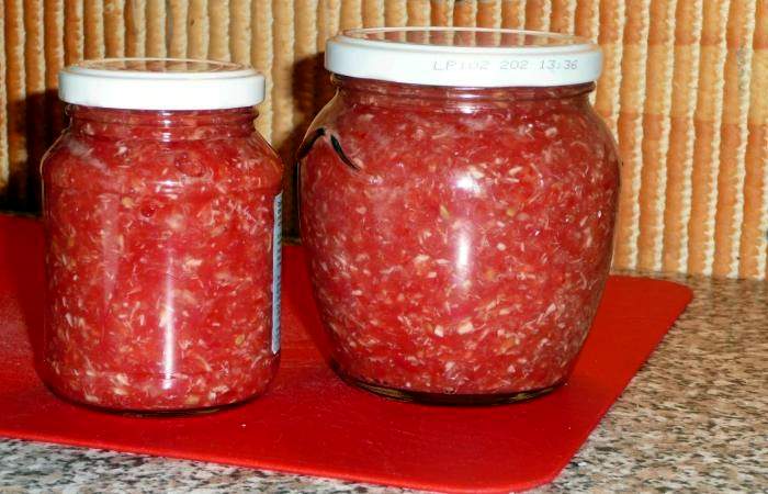 Рецепт Хреновина с помидорами и чесноком на зиму Готовим Консервация Хреновина с помидорами и чесноком на зиму