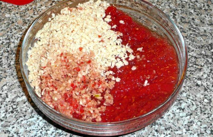 Рецепт Хреновина с помидорами и чесноком на зиму  шаг-4