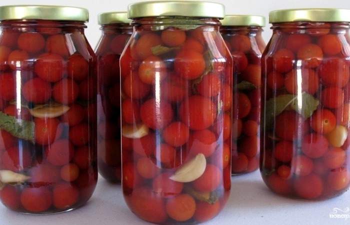 Рецепт Маринованные помидоры с чесноком шаг-6