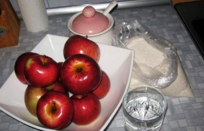 Рецепт Яблочные дольки в сиропе шаг-1