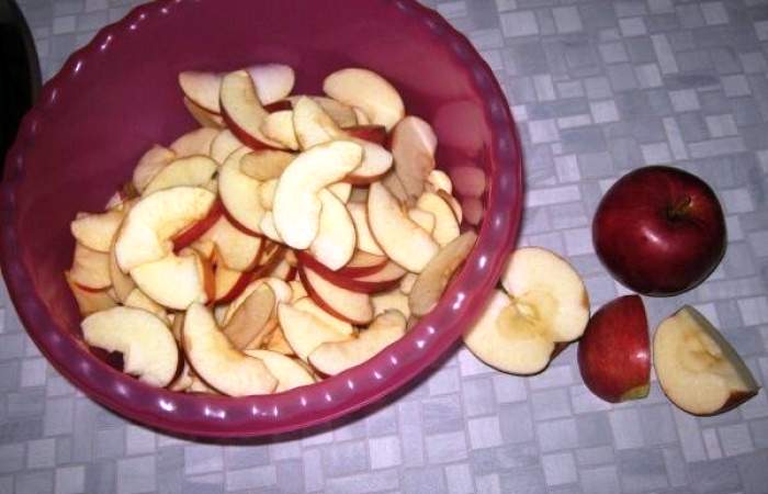 Рецепт Яблочные дольки в сиропе  шаг-2