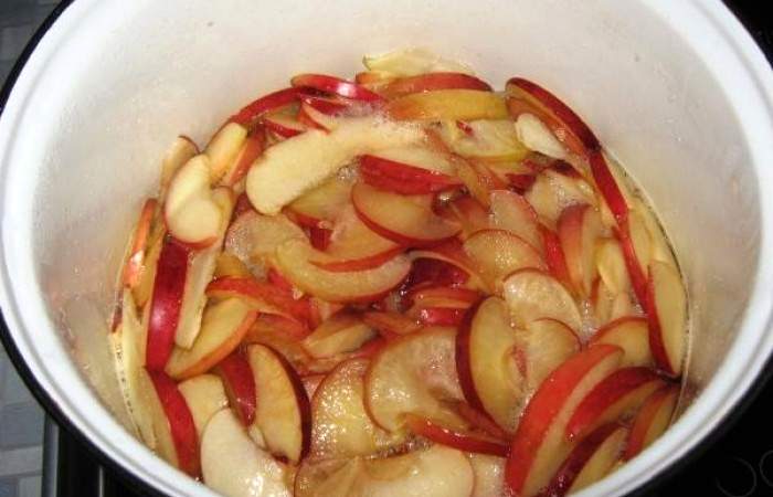 Рецепт Яблочные дольки в сиропе шаг-7