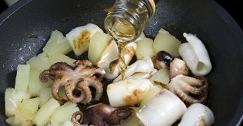 Рецепт Кальмары и осьминоги с ананасом  шаг-2