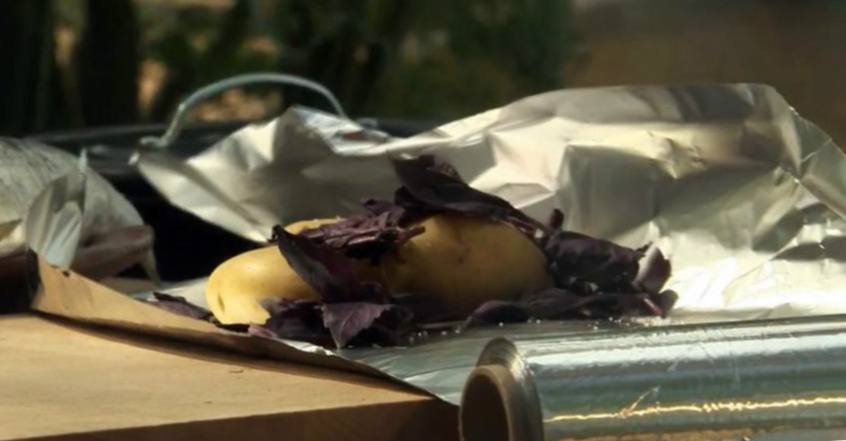 Рецепт Котлеты из сига с печеным картофелем шаг-1