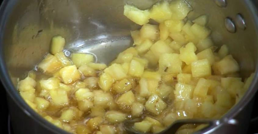 Рецепт Лосось в соусе терияки с кнелями из ананаса и мяты шаг-3