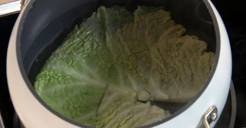 Рецепт Палтус в савойской капусте с салатом из киноа  шаг-2