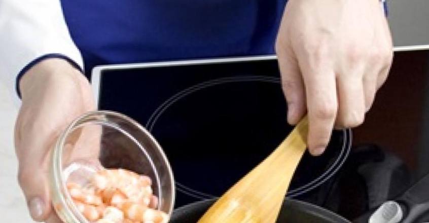 Рецепт Рагу из стручковой фасоли с креветками  шаг-2