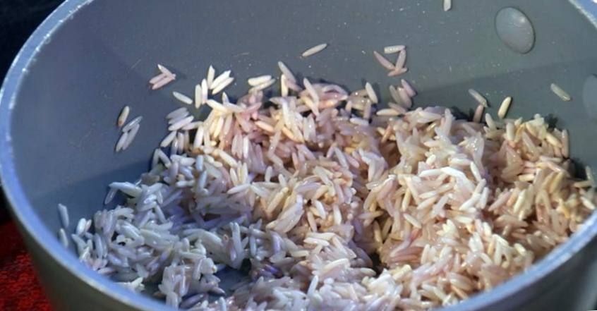 Рецепт Речная форель с фиолетовым рисом и грибным соусом шаг-1