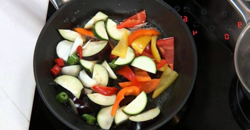 Рецепт Сёмга терияки с овощами и яичными  хлопьями шаг-3