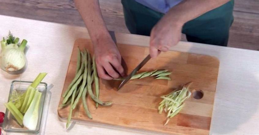 Рецепт Треска с пюре из сельдерея и легким салатом шаг-3