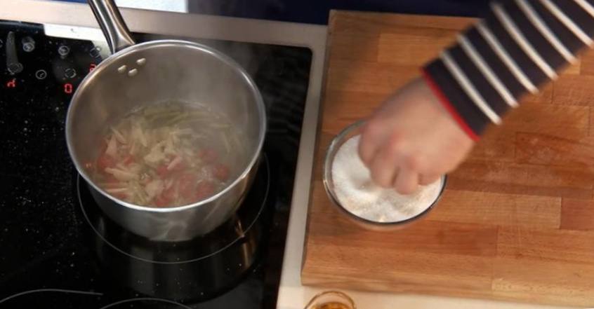 Рецепт Жареная тилапия с рисом и кунжутным соусом шаг-3