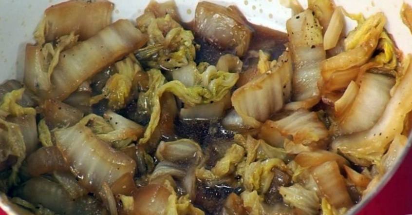 Рецепт Жареный тунец с китайской капустой и соевым соусом  шаг-4