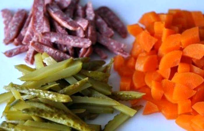 Рецепт Немецкий колбасный салат шаг-1