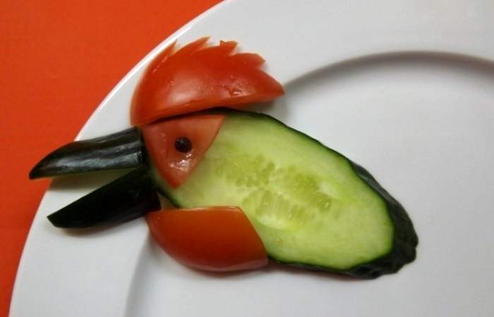 Рецепт Овощной салат-нарезка «Петух"  шаг-4