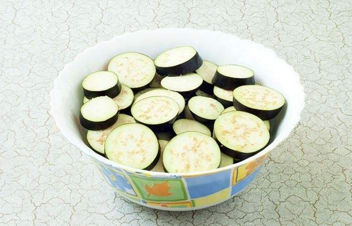 Рецепт Овощной салат из баклажанов  шаг-2