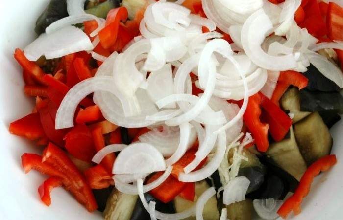 Рецепт Овощной салат с баклажанами шаг-5
