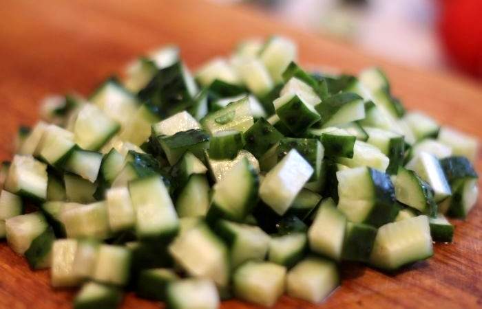 Рецепт Овощной салат с фасолью шаг-1