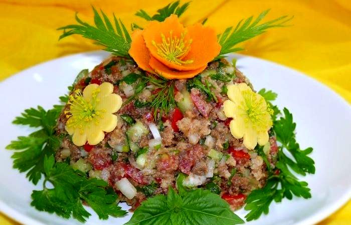 Рецепт Овощной салат с хлебом шаг-7