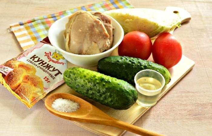 Рецепт Овощной салат с курицей шаг-1