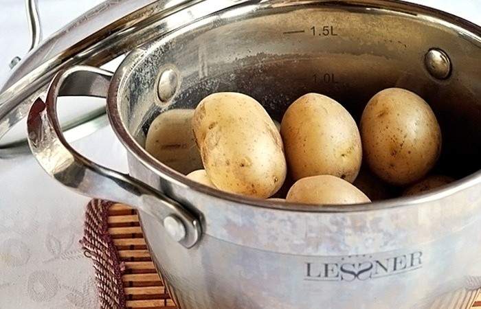 Рецепт Постный салат с грибами, картофелем и квашеной капустой  шаг-2