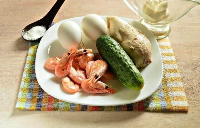 Рецепт Праздничный салат с креветками шаг-1