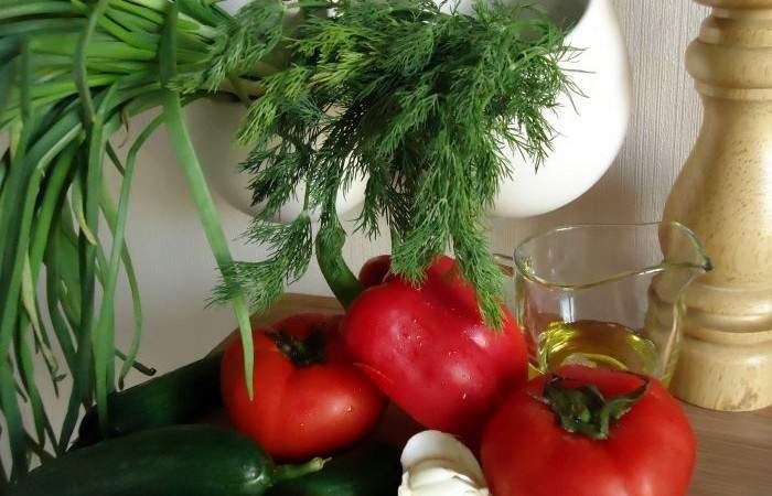 Рецепт Простой овощной салат шаг-1